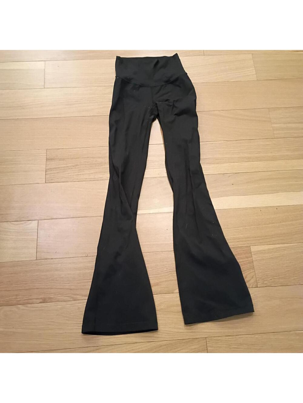 Lululemon Women's Black Legging flare size 2